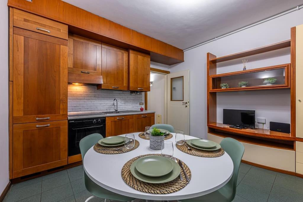 Close To Duomo Lovely City Center Flat Apartment Milan Exterior photo